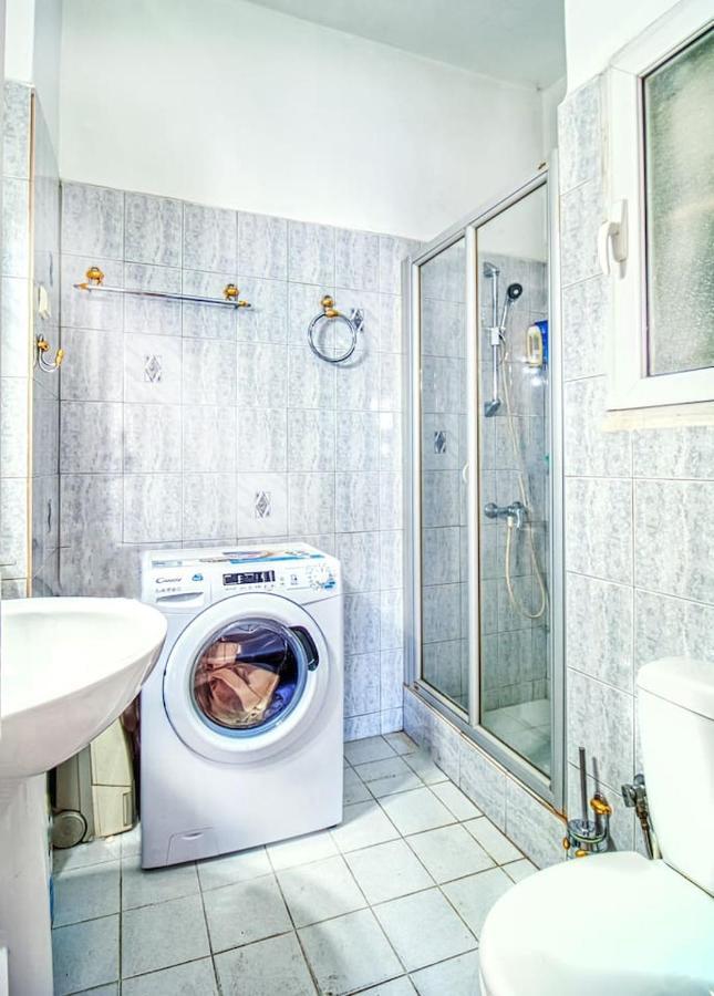 Spacious Flat Near Ampelokipoi Metro Station Афины Экстерьер фото