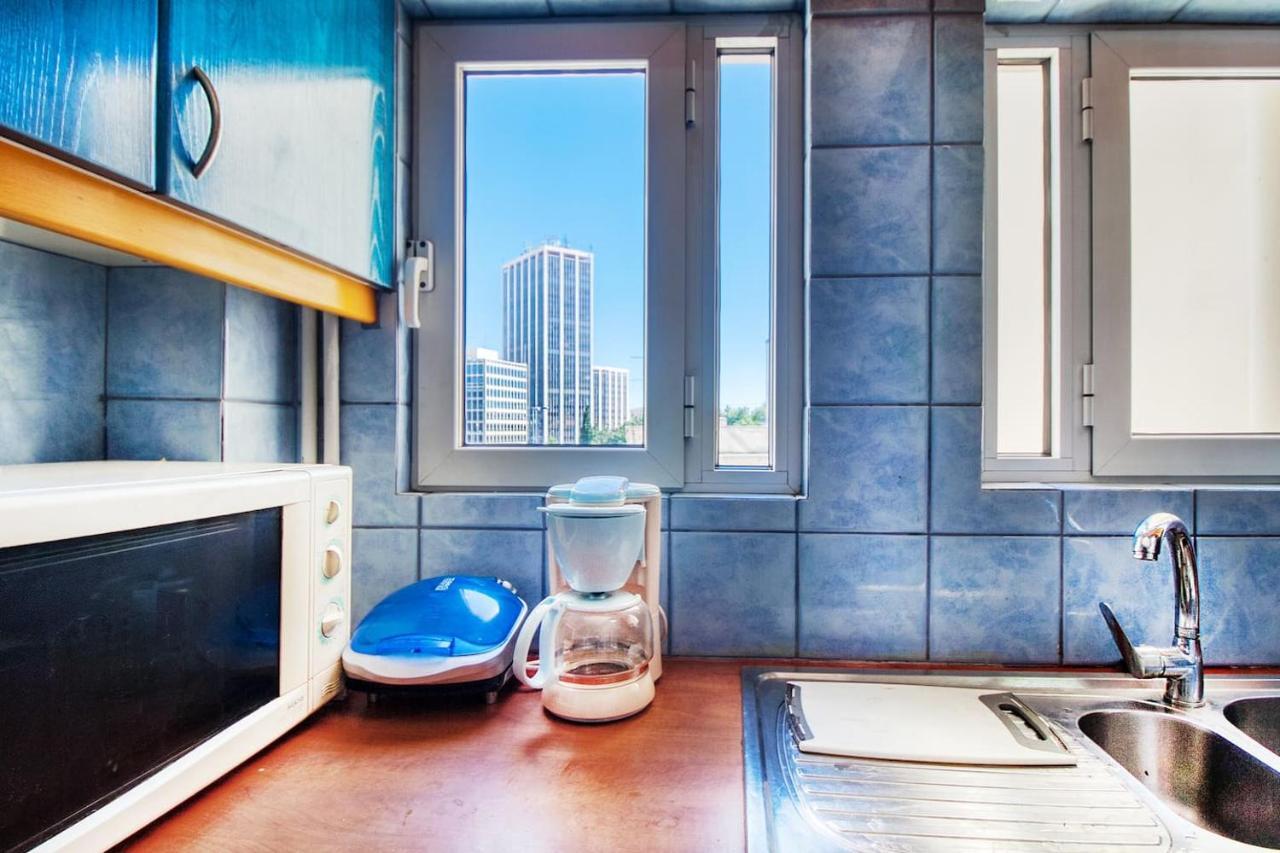 Spacious Flat Near Ampelokipoi Metro Station Афины Экстерьер фото